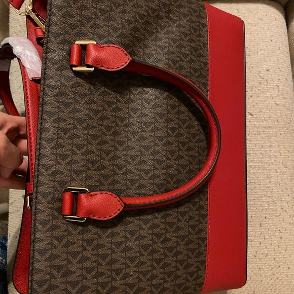 selling mk bag - Picture 5 of 5